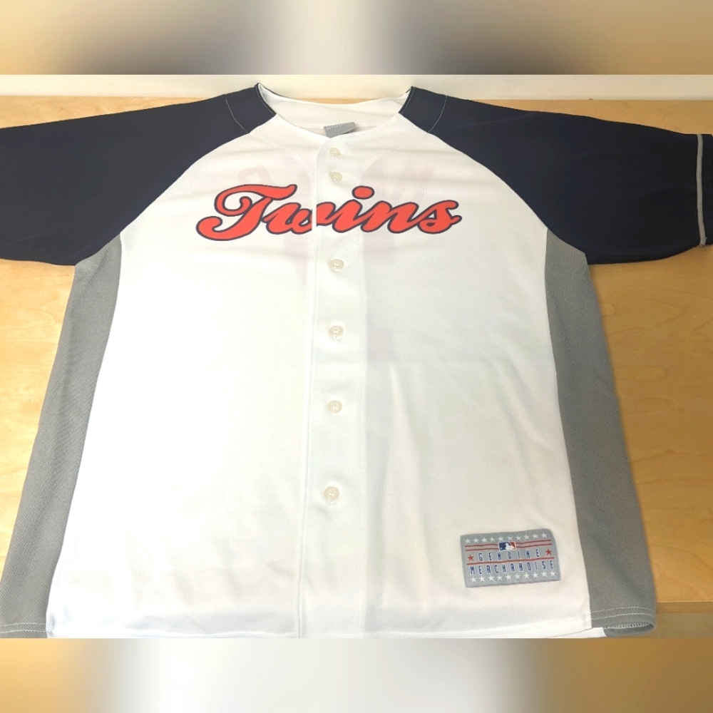 Minnesota Twins Jersey, Joe Mauer #7, Size L, White/Blue/Red